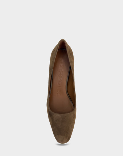 Women's Pump in Mocha Suede | Aerosoles Shoes
