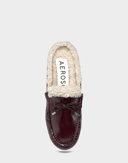 Women's Loafer Mule in Merlot Crinkle Patent/Shearling | Aerosoles Shoes