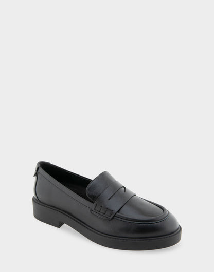 Women's Tailored Loafer in Black Leather | Aerosoles Shoes