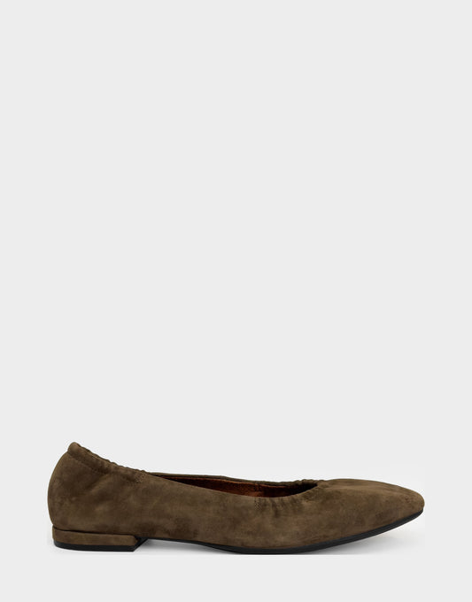 Women's Ballet Flat in Mocha Suede | Aerosoles Shoes