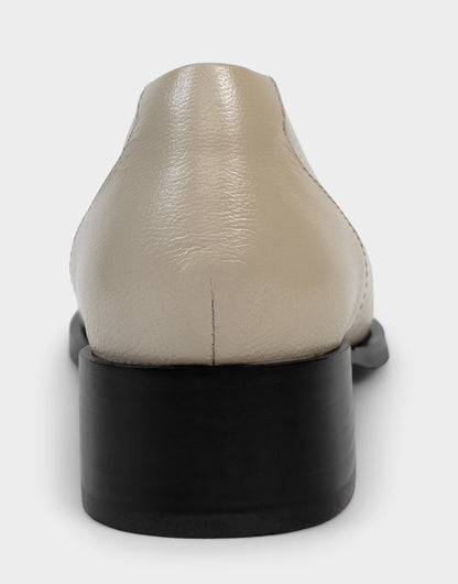 Women's Tailored Flat in Stone Leather | Aerosoles Shoes