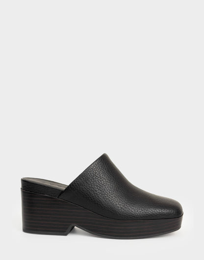 Comfortable Women's Clog In Black Faux Leather | Aerosoles Shoes