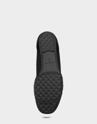 Comfortable Women's Sneaker in Black Mesh/faux Suede | Aerosoles Shoes