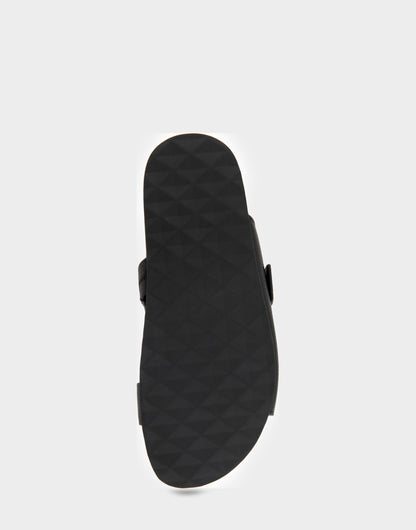Comfortable Women's Footbed Sandals in Black Pebbled Leather | Aerosoles Shoes